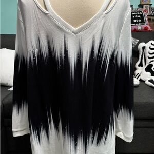 SHEIN Black and White Gradient Tunic